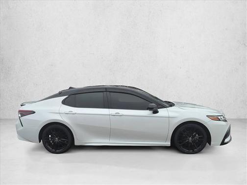 2024 Toyota Camry Hybrid SE