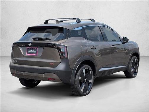 Canyon Bronze Metallic 2025 Nissan Kicks SR