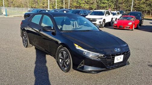 Onyx Black 2023 Hyundai ELANTRA SEL