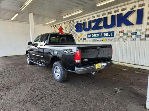 2004 Ford F-150 XLT