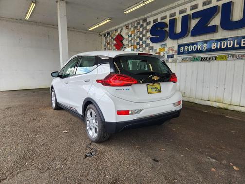 Summit White 2019 Chevrolet Bolt EV LT