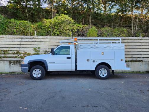 2004 Chevrolet Silverado 2500 Work Truck