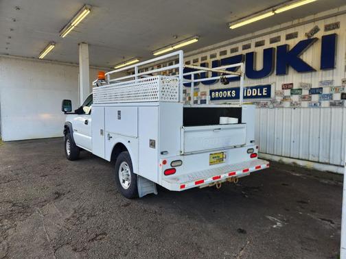 2004 Chevrolet Silverado 2500 Work Truck
