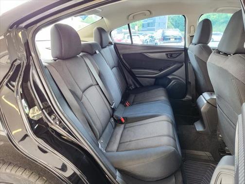 2017 Subaru Impreza 2.0i