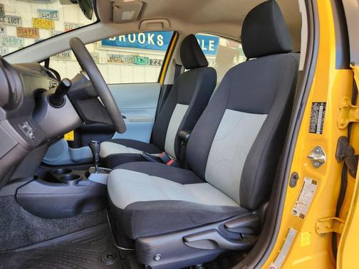Sun Fusion 2014 Toyota Prius c Two