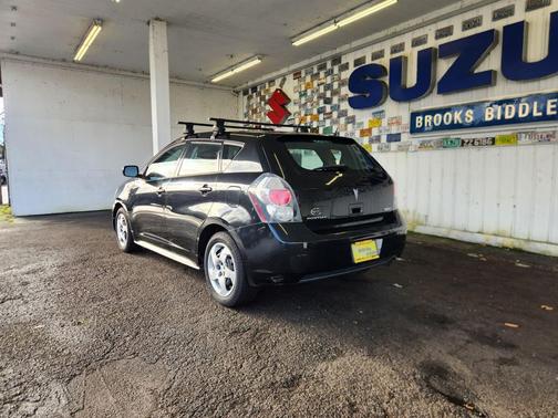 2010 Pontiac Vibe Base