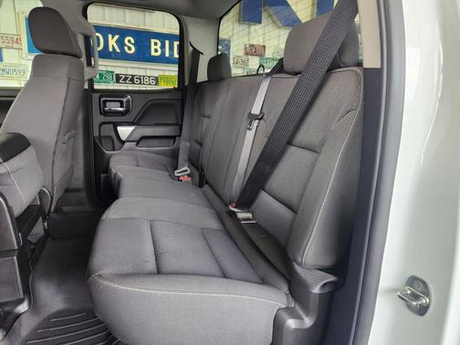 Summit White 2019 Chevrolet Silverado 2500 LT