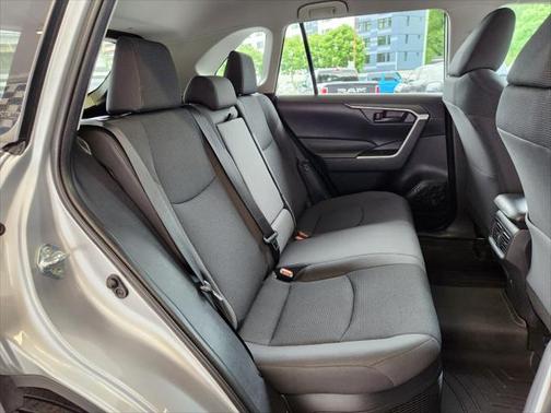 2020 Toyota RAV4 Hybrid LE