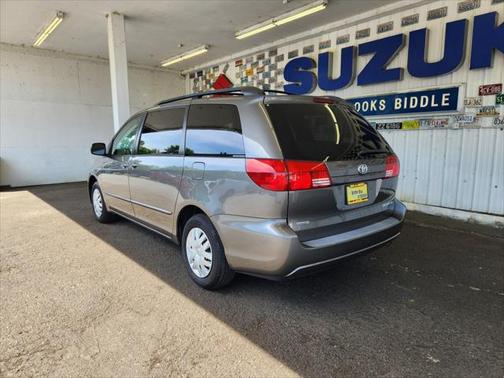 2005 Toyota Sienna LE