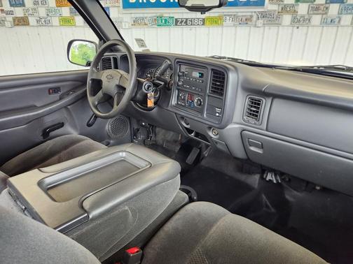 Arrival Blue Metallic 2004 Chevrolet Silverado 1500 Work Truck