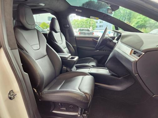 2016 Tesla Model X 90D