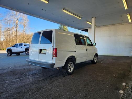 2005 Chevrolet Astro Base