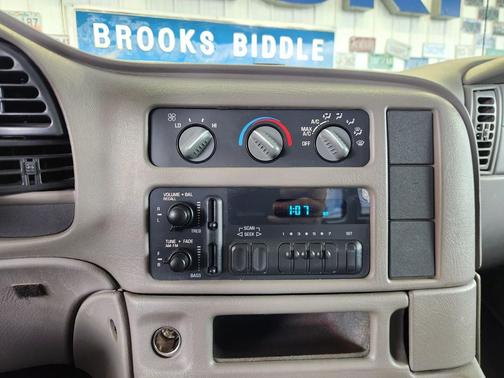 2005 Chevrolet Astro Base