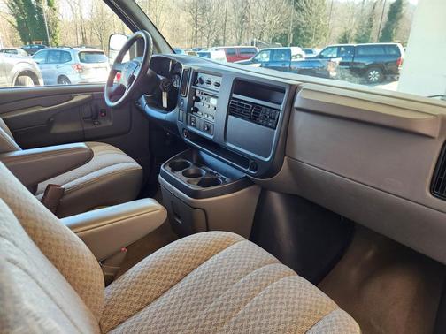 2005 Chevrolet Express 3500 Base