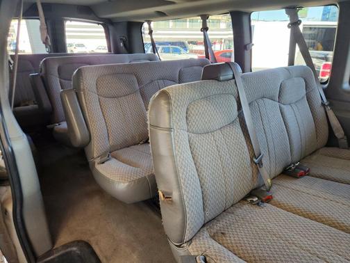 2005 Chevrolet Express 3500 Base