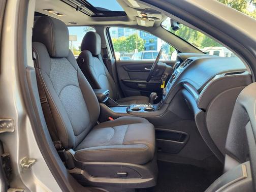 2016 GMC Acadia SLE-2