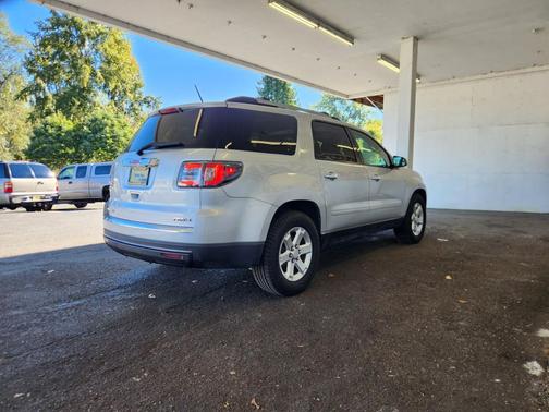 2016 GMC Acadia SLE-2