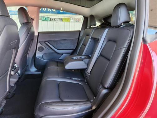 2022 Tesla Model Y Long Range Dual Motor All-Wheel Drive