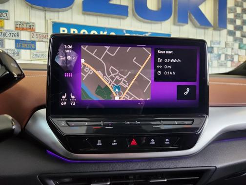 Scale Silver Metallic/Black Roof 2021 Volkswagen ID.4 Pro S