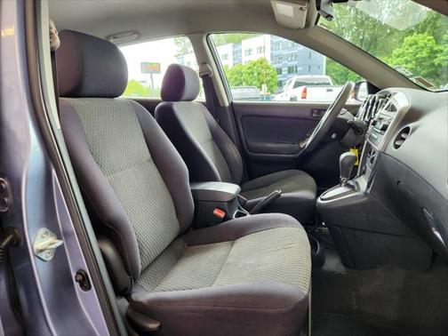 2006 Toyota Matrix Base