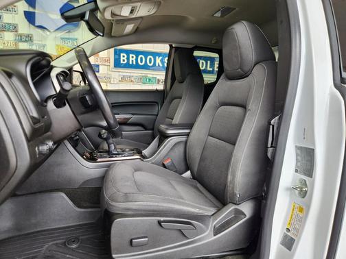 Summit White 2016 GMC Canyon SLE