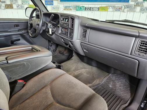 2004 Chevrolet Silverado 2500 LS H/D Extended Cab