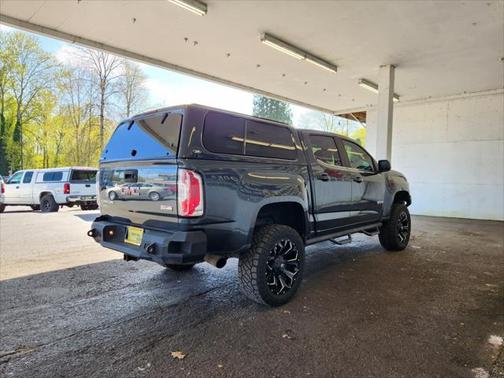 2017 GMC Canyon SLE