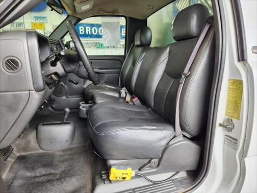 2004 Chevrolet Silverado 3500 Work Truck