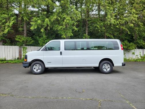 2005 Chevrolet Express 3500 Base