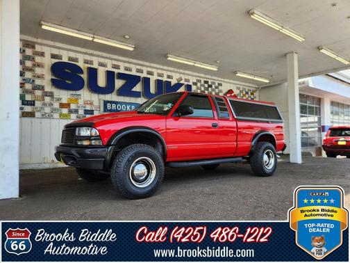 Victory Red 2003 Chevrolet S-10 Base