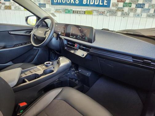 2022 Kia EV6 Light