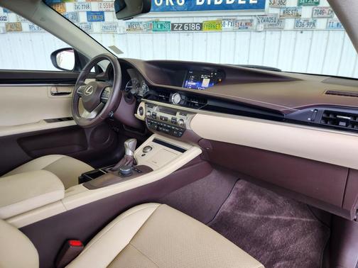 2016 Lexus ES 350 Base