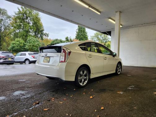 2013 Toyota Prius Three SE
