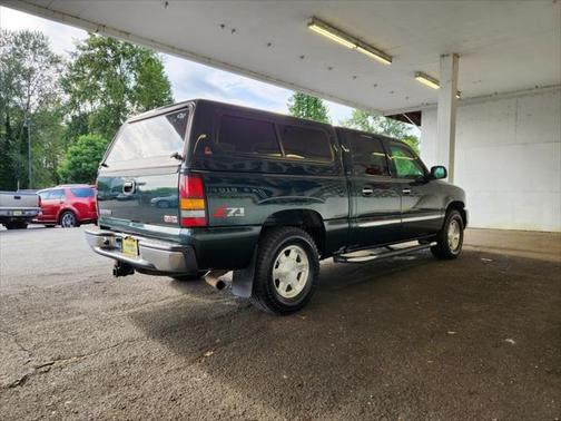 2005 GMC Sierra 1500 SLE Crew Cab