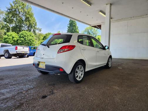 Crystal White Pearl 2012 Mazda Mazda2 Sport