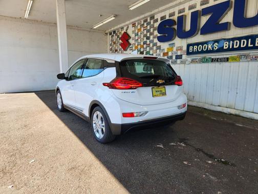 Summit White 2019 Chevrolet Bolt EV LT