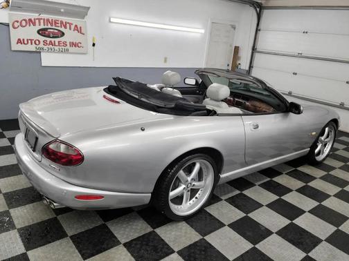 Platinum 2005 Jaguar XKR Base