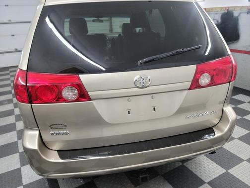2006 Toyota Sienna XLE