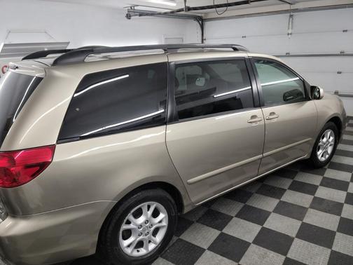 2006 Toyota Sienna XLE