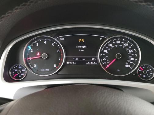 2017 Volkswagen Touareg V6 Executive