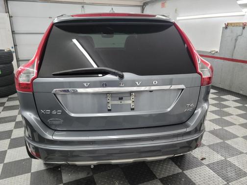2016 Volvo XC60 T6 Drive-E