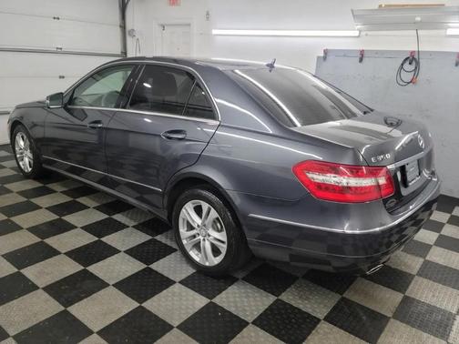 Gray 2010 Mercedes-Benz E-Class 4MATIC