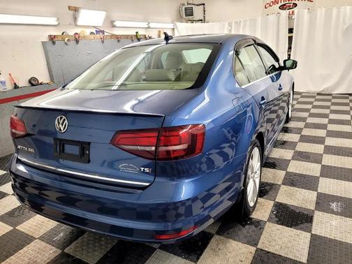 2017 Volkswagen Jetta 1.8T SEL