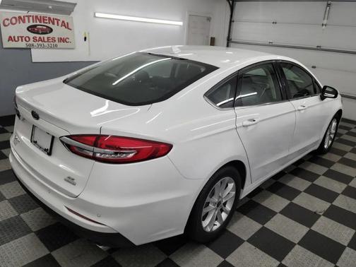 Oxford White 2020 Ford Fusion SE