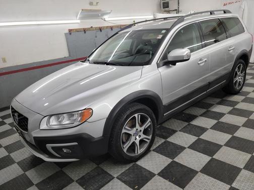 2015 Volvo XC70 T6 Premier Plus