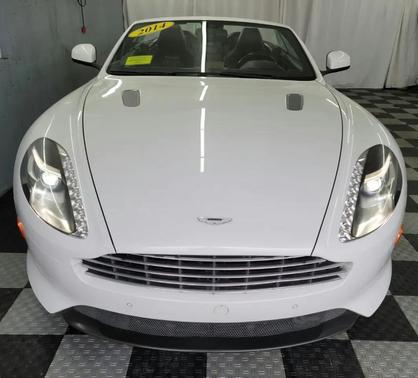 White 2014 Aston Martin DB9 Volante
