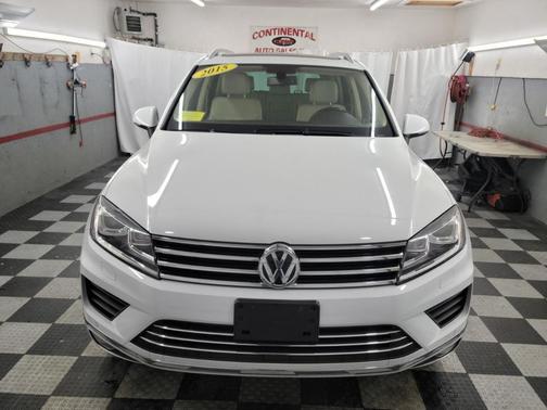 2015 Volkswagen Touareg V6 Lux