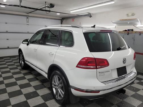 2015 Volkswagen Touareg V6 Lux