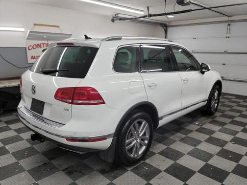 2015 Volkswagen Touareg V6 Lux