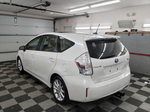 2012 Toyota Prius v Three